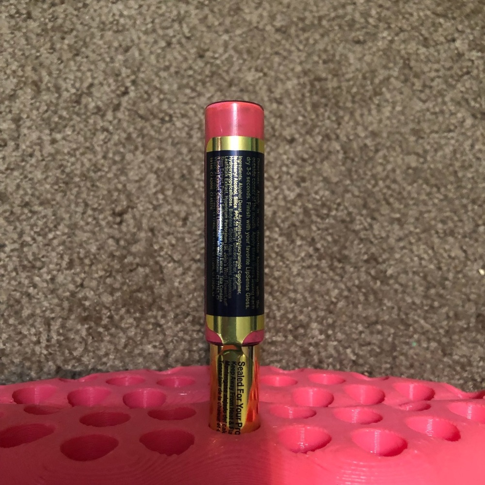 Razzberry Lipsense lip color